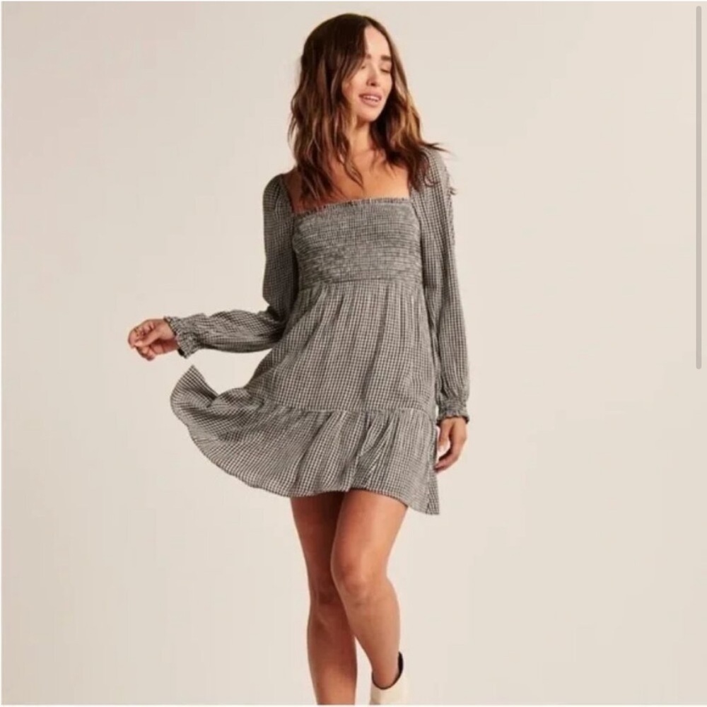 Abercrombie Long Sleeve Smocked Mini Dress (Small) - Picture 2 of 7